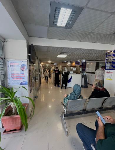 عکس درمانگاه فوق تخصصی شبانه روزی رادمان