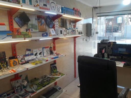 عکس کافی نت موبایل آراز 