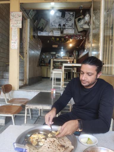 عکس کافه انقلاب (دایی غفور)