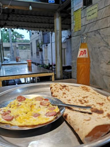 عکس کافه انقلاب (دایی غفور)