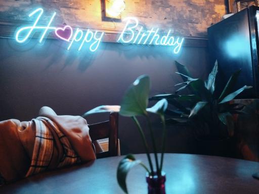 عکس کافی شاپ لبخند