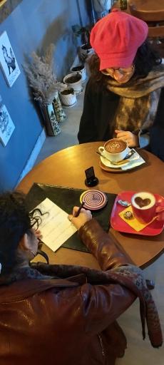 عکس کافی شاپ لبخند