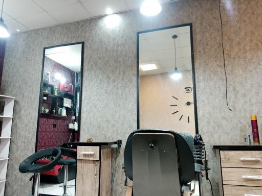 عکس آرایشگاه مردانه زمرد