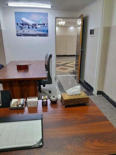 عکس آژانس هواپیمایی وزین پرواز آریا