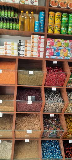 عکس عطاری و آجیل خشکبار آیسان