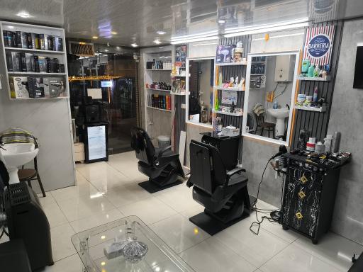 عکس آرایشگاه مردانه دیپلمات 