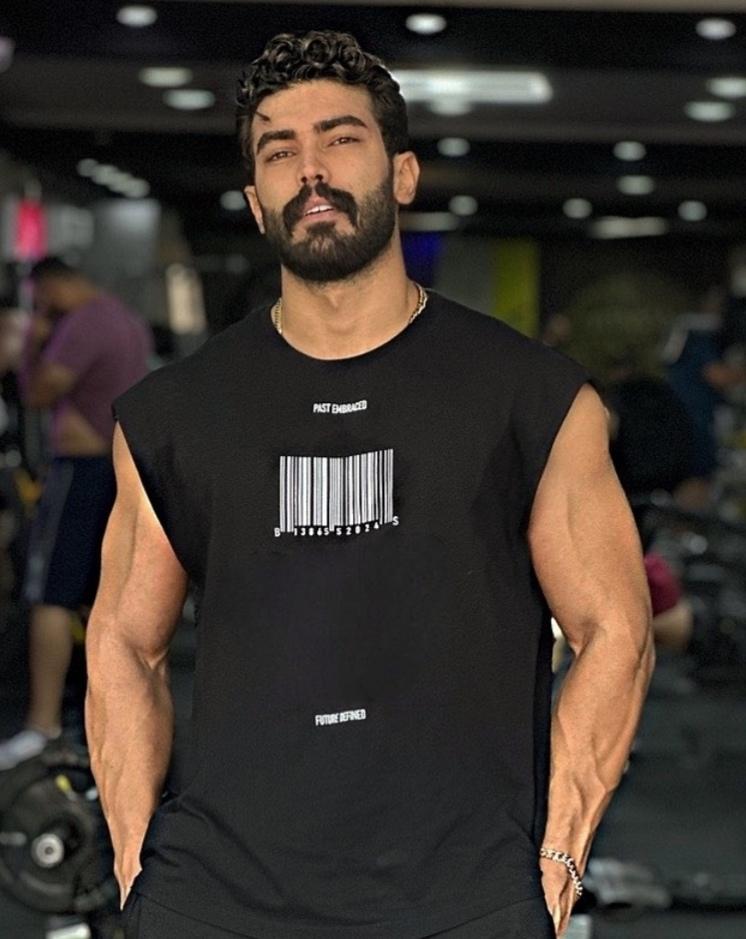 عکس آرایشگاه مردانه قیچی طلا 