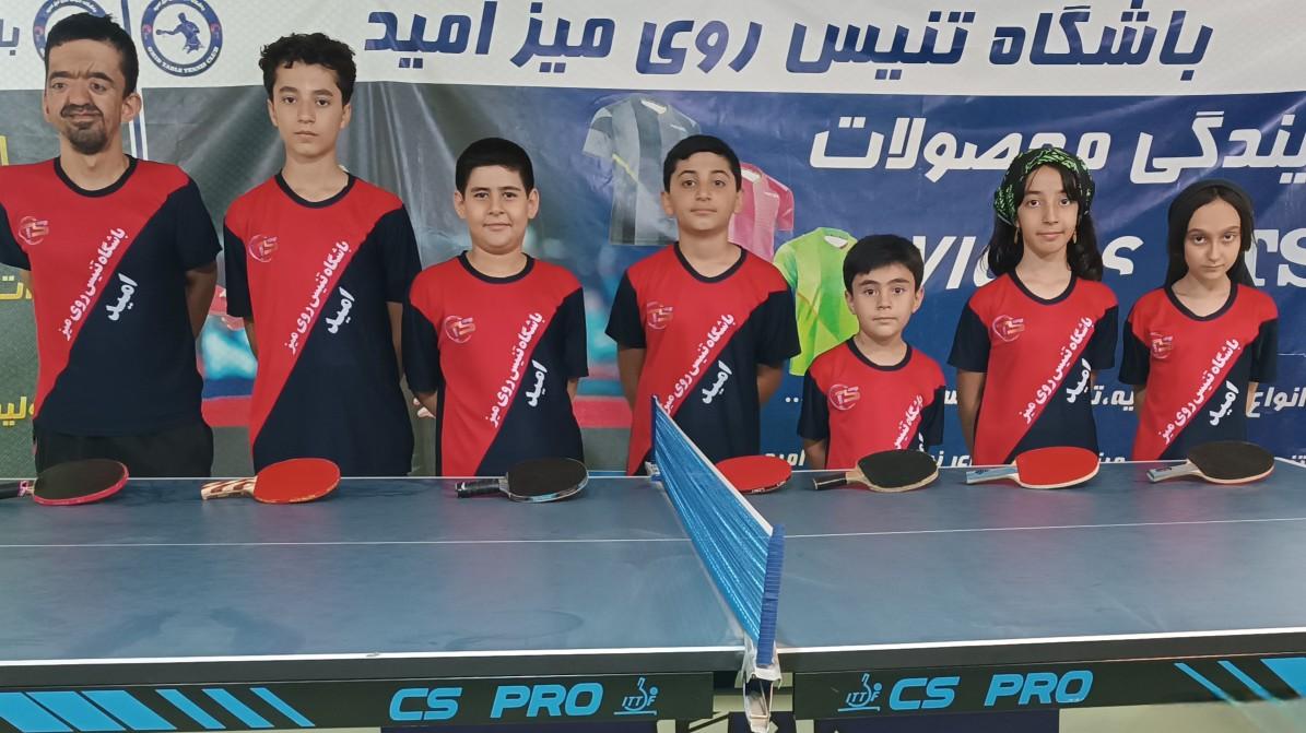 عکس باشگاه تنیس روی میز امید