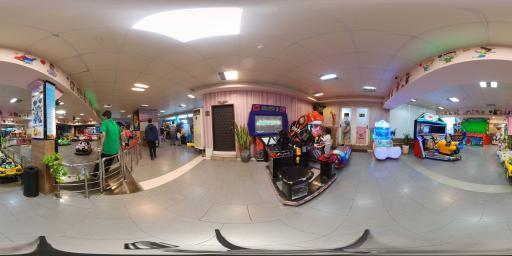 عکس شهربازی سرپوشیده بازینو