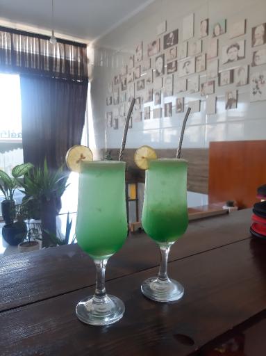 عکس کافه هانا