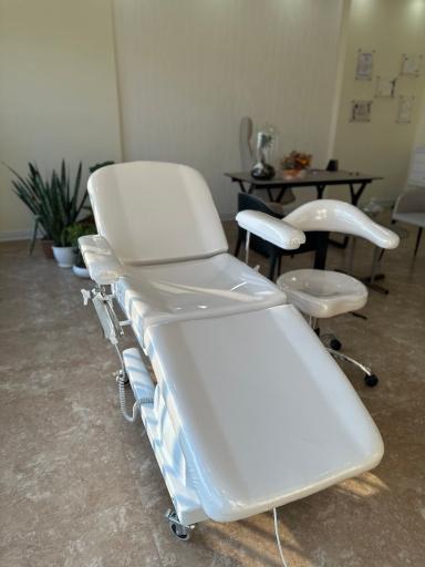 مطب دکتر حورا مقصودی