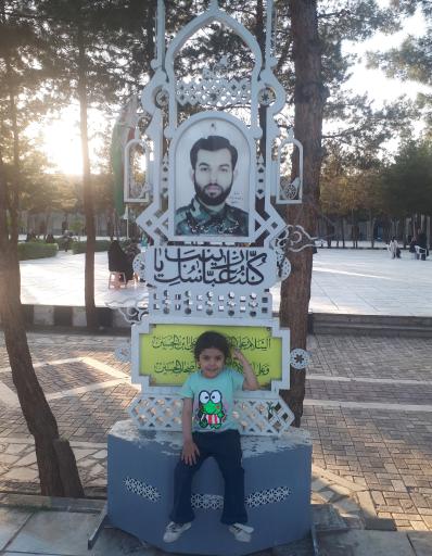 عکس مزار شهید مدافع حرم کربلایی حسن قاسمی دانا