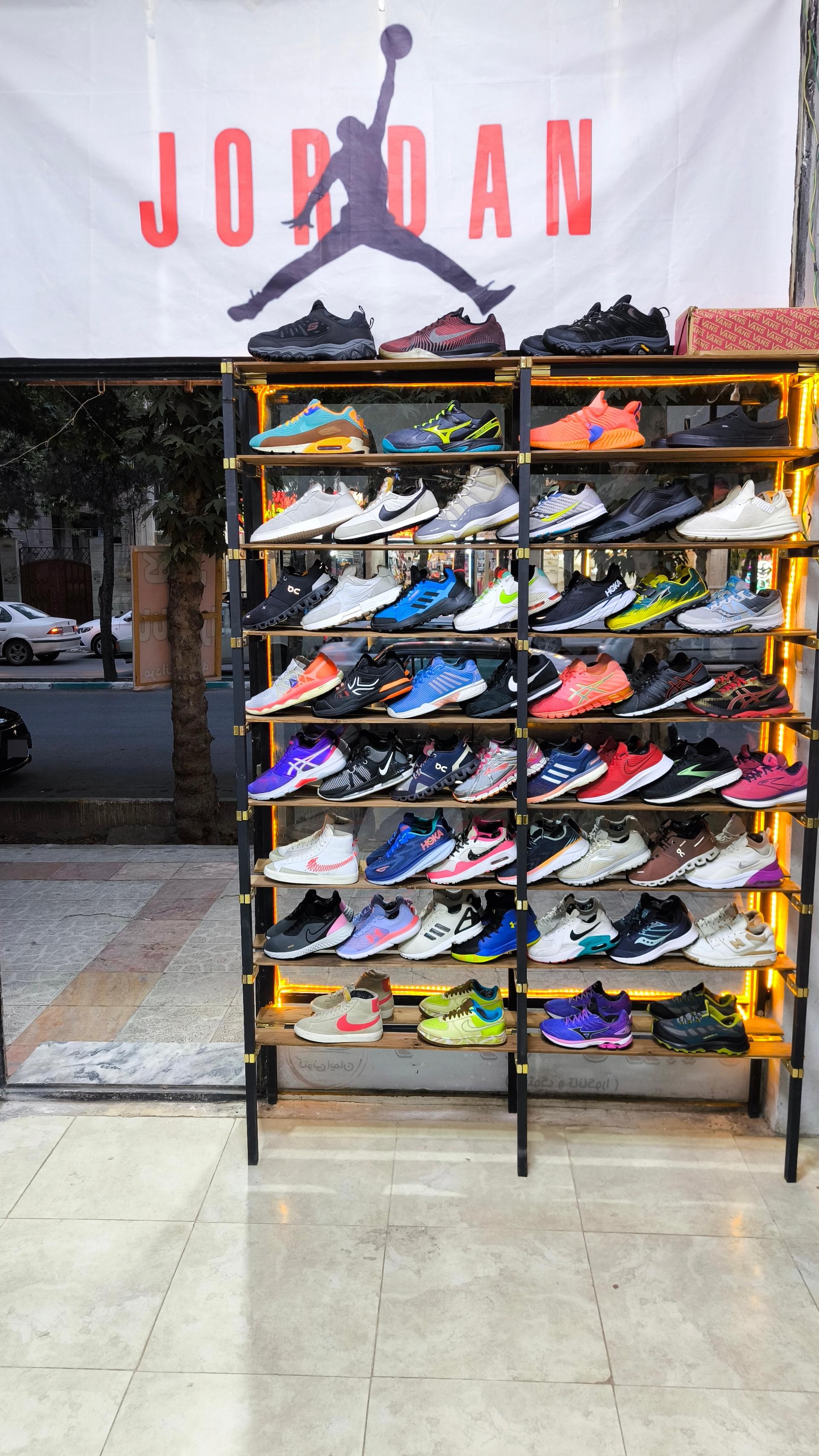 عکس کفش تاناکورا و استوک ایمان