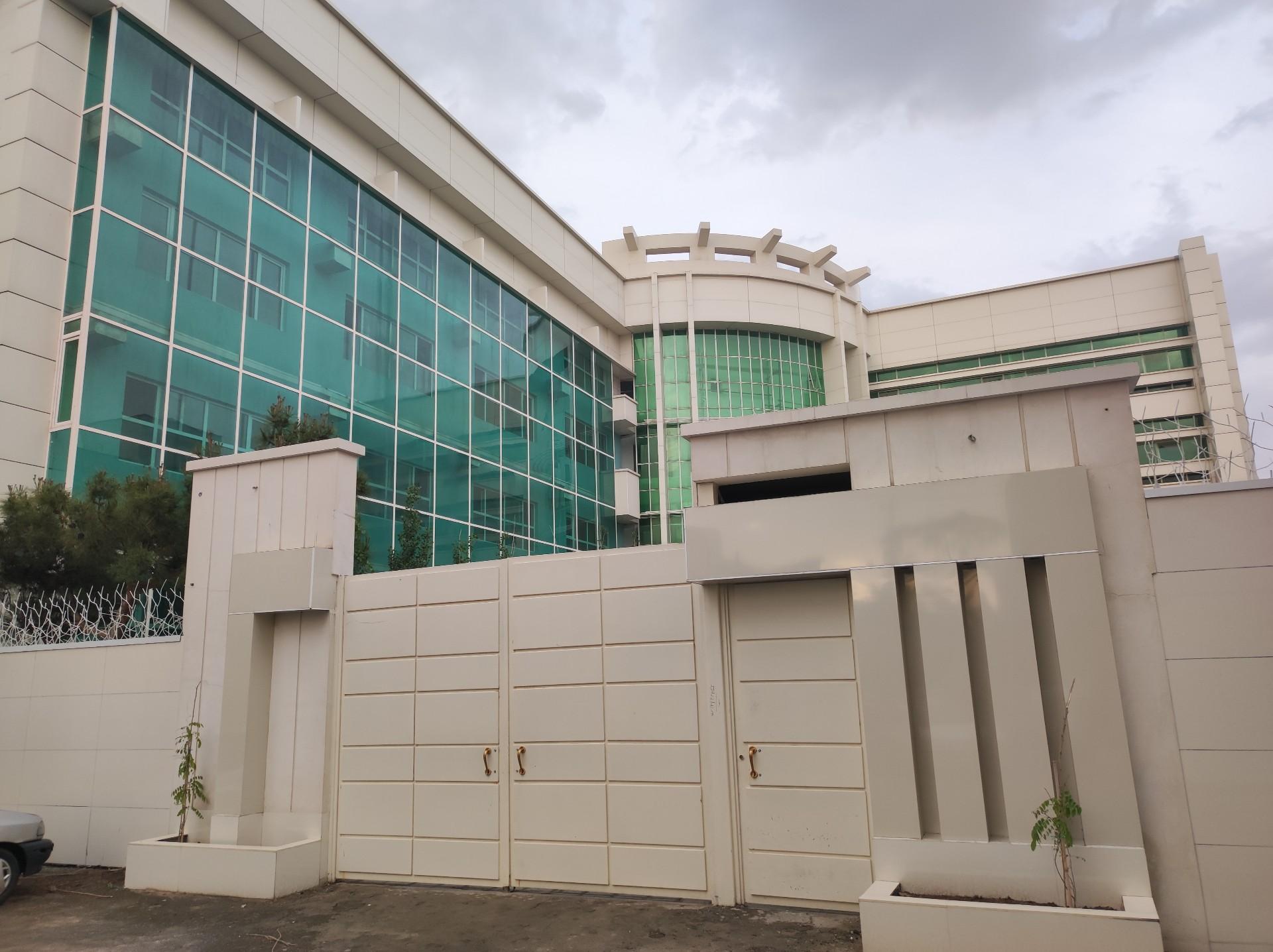عکس دبیرستان ایران فردا