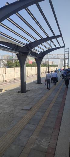 عکس ایستگاه قطار حومه ای