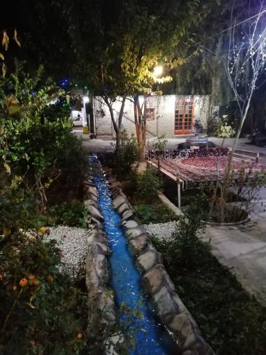 عکس رستوران باغ و آلاچیق طاق بستان