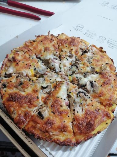 عکس خانه فست فود نیاوران