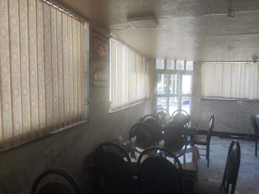 عکس رستوران و تهیه غذای ازادی