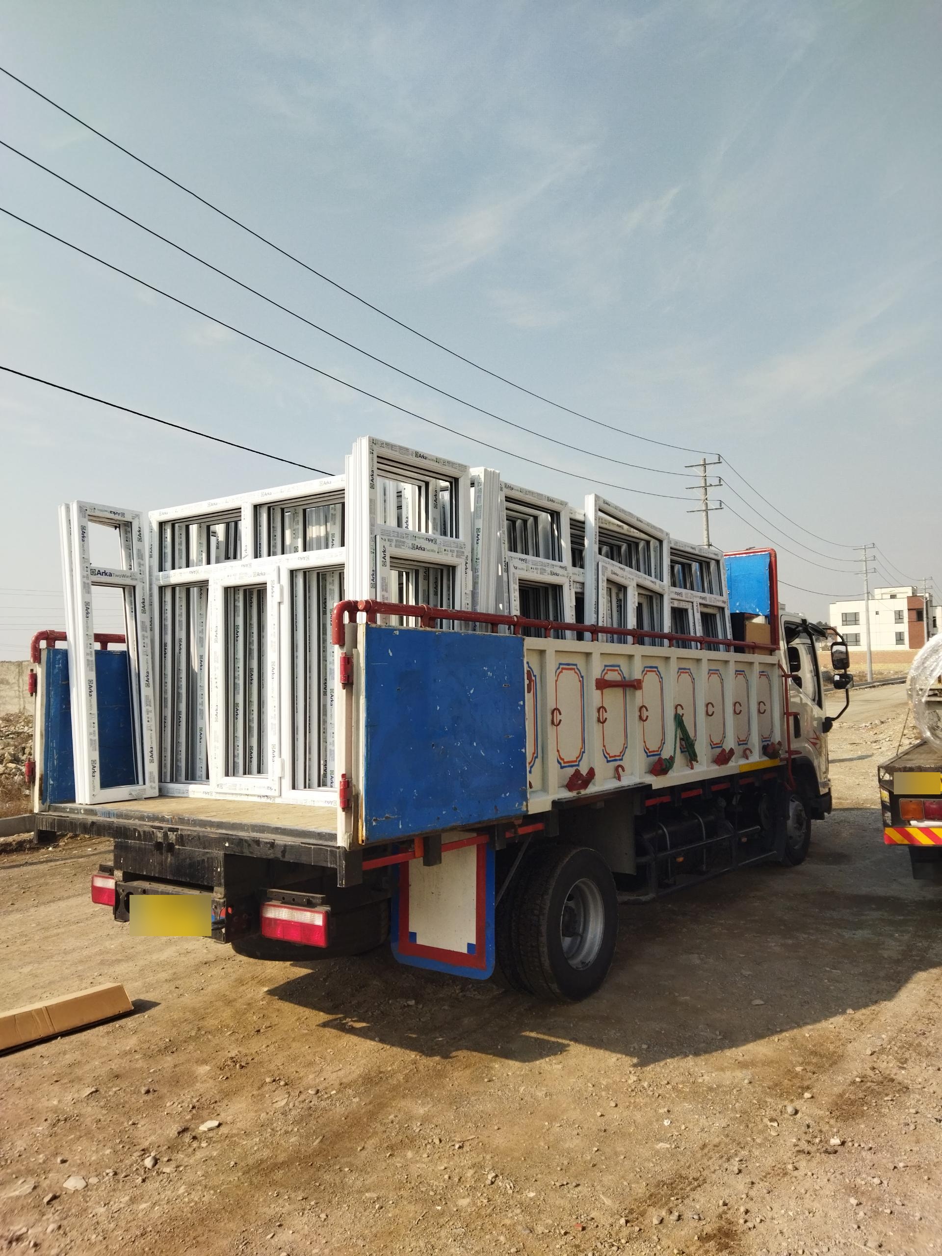 عکس کارگاه پنجره دوجداره upvc