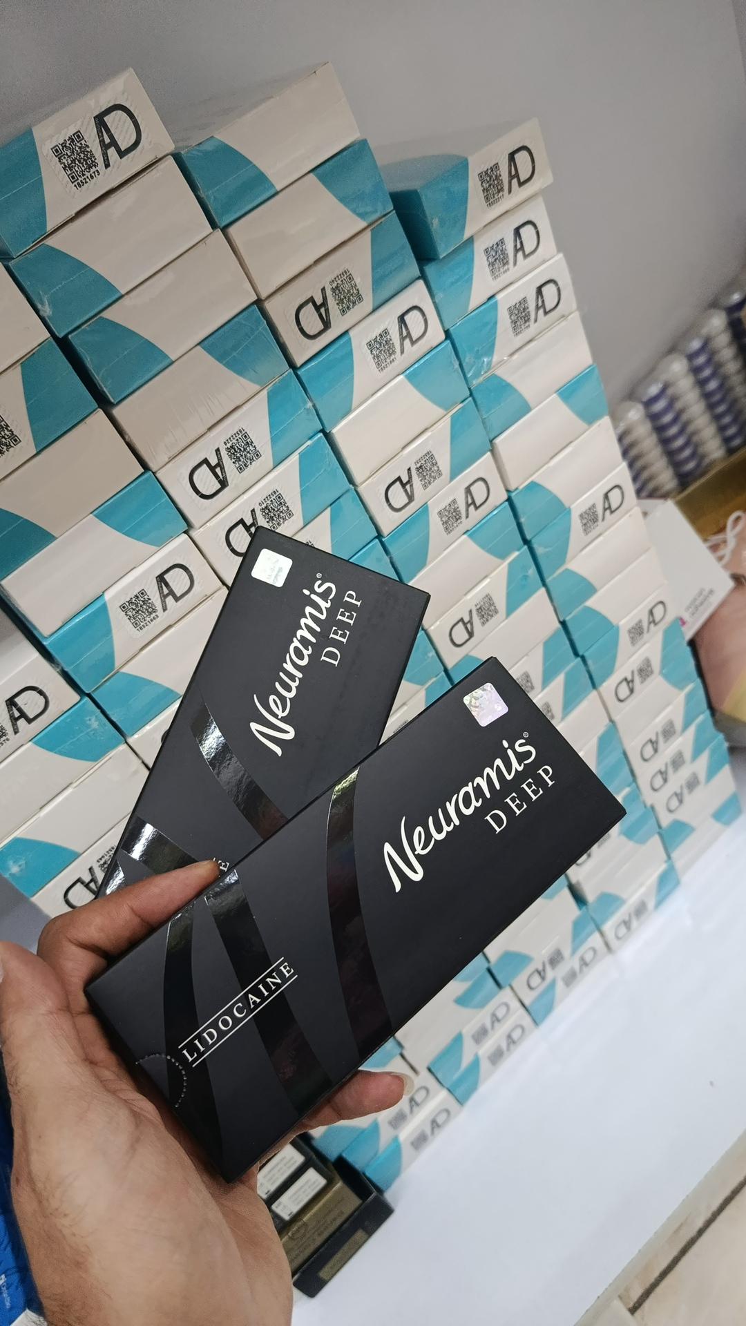 عکس پخش ژل بوتاکس میثم