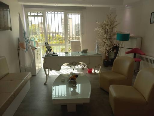 عکس مرکز پوست و مو آیگل