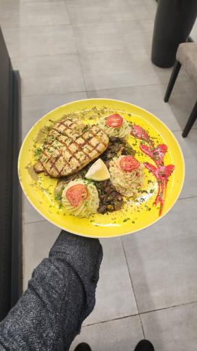 عکس کافه رستوران گرانیوم 