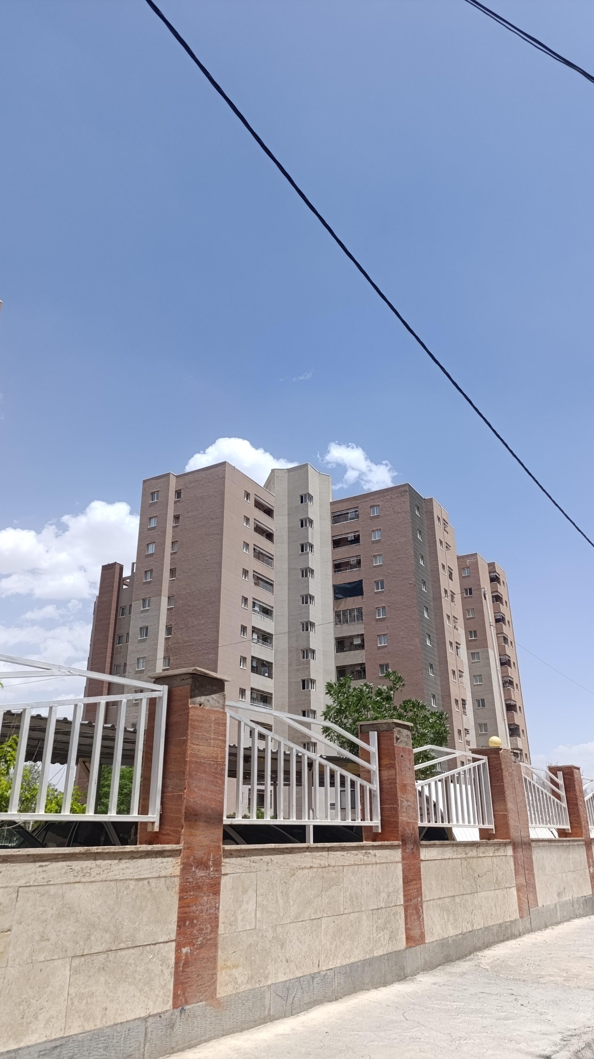عکس مجتمع مسکونی یاس