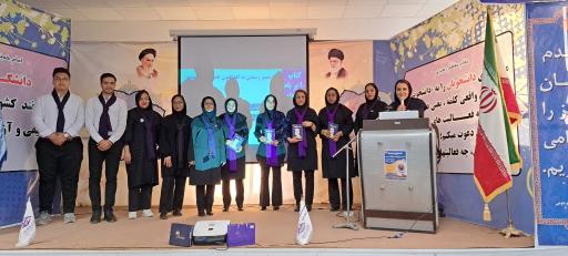 عکس تندخوانی کتاب دانه مشهد (محسن عابدیان)