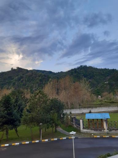 عکس دانشگاه پرستاری و مامایی حضرت زینب