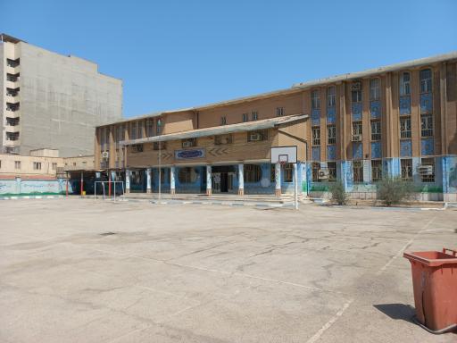 عکس دبیرستان نمونه دولتی محبین 