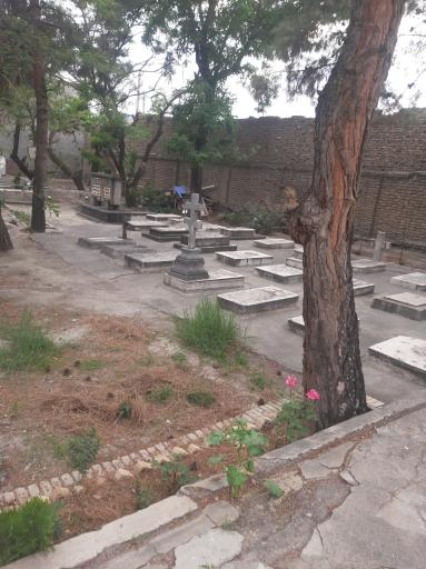 عکس آرامستان ارامنه مشهد