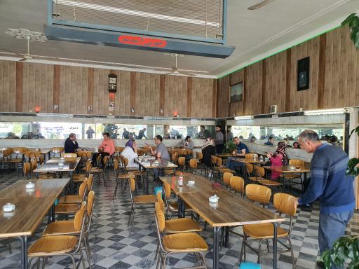 عکس چایخانه و سالن غذاخوری حاج حسن قزوینی