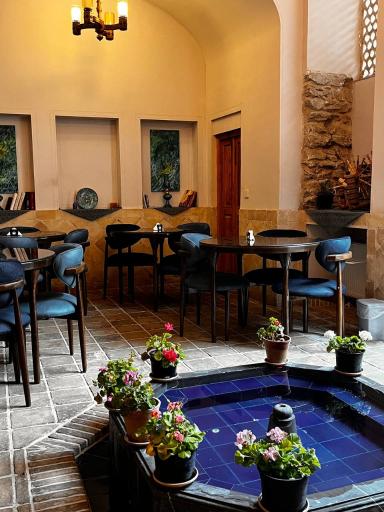 عکس هتل سنتی و کافی شاپ خانه صبا