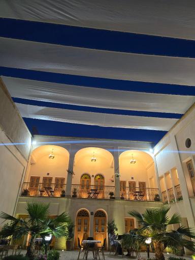 هتل سنتی و کافی شاپ خانه صبا