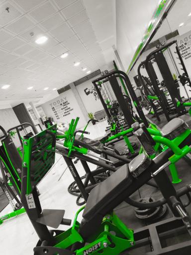 عکس باشگاه بدنسازی آسمان 