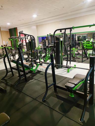 عکس باشگاه بدنسازی آسمان 