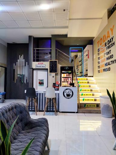 باشگاه بدنسازی آسمان 