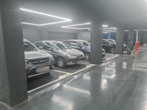 عکس پارکینگ طبقاتی و مسقف مجتمع تجارت جهانی فردوسی