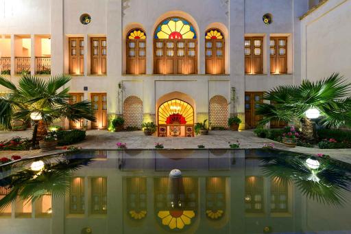 عکس هتل سنتی و کافی شاپ خانه صبا