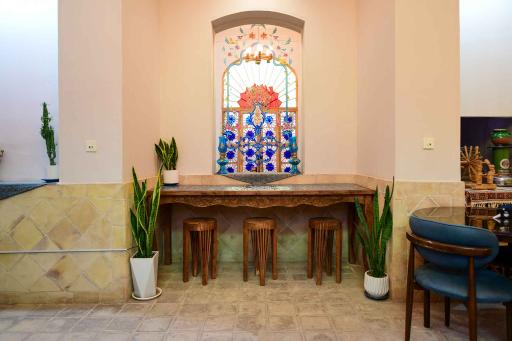 عکس هتل سنتی و کافی شاپ خانه صبا