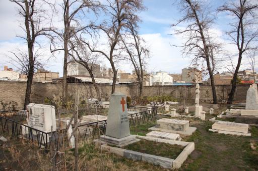 عکس آرامستان ارامنه مشهد