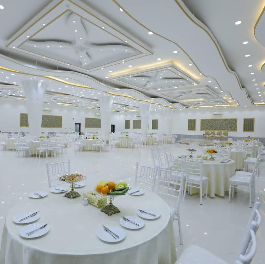 عکس باغ تالار قصر نیایش