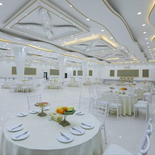 عکس باغ تالار قصر نیایش