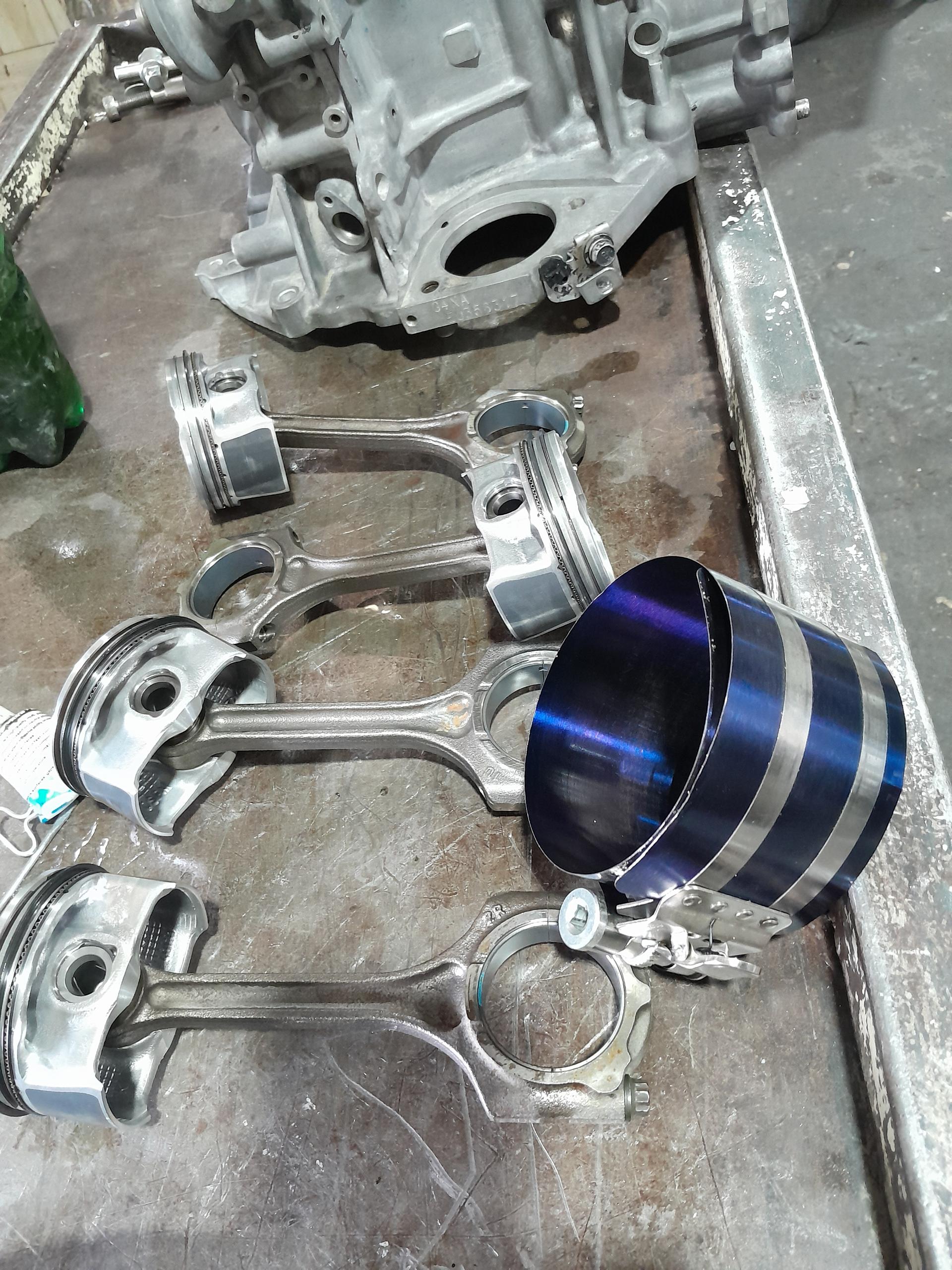 عکس کلینیک فنی تخصصی خودرو فواد