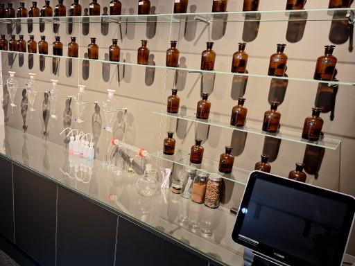 عطر نیاوران