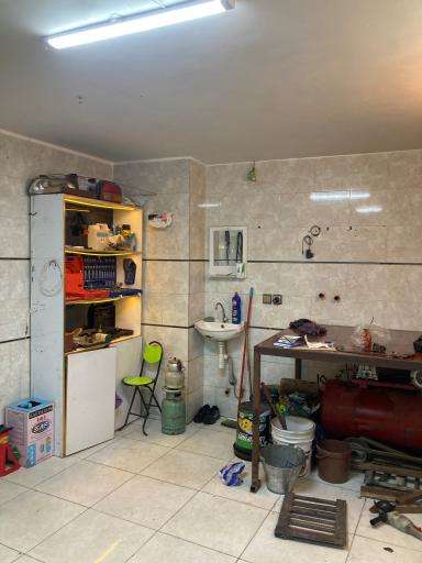 عکس خدمات کولر و مکانیکی کار بیست