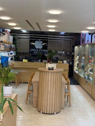 اپل استور رویال