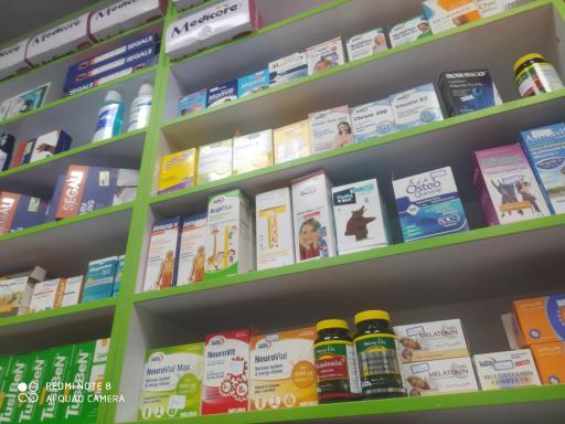 عکس داروخانه دکتر فروغی