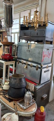 عکس سمساری و آنتیک فروشی قنبری