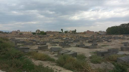 عکس آرامستان قدیمی ارامنه